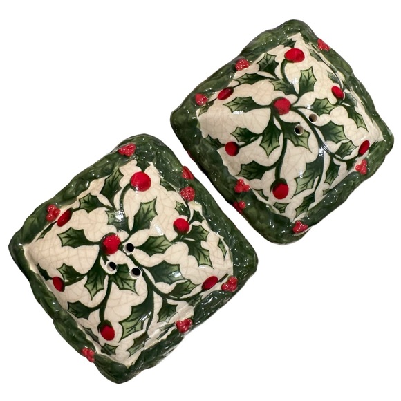 Vintage Pacific Rim Christmas “English Holly” Salt and Pepper Shakers Set - Picture 6 of 7